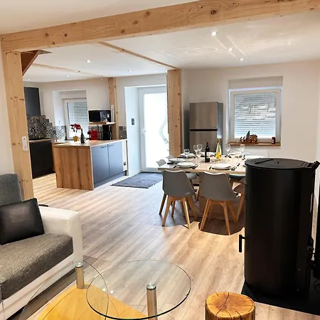 Le Du Hirsch Holiday home *